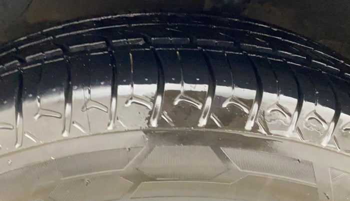 2016 Hyundai Grand i10 SPORTZ 1.2 KAPPA VTVT, Petrol, Manual, 1,50,774 km, Left Front Tyre Tread