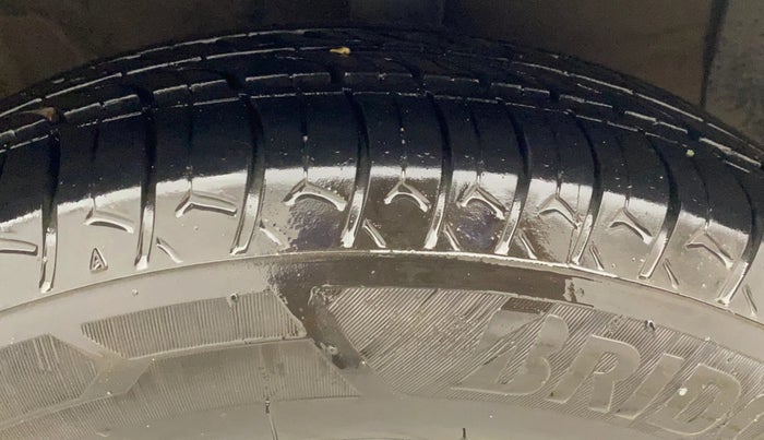 2016 Hyundai Grand i10 SPORTZ 1.2 KAPPA VTVT, Petrol, Manual, 1,50,774 km, Right Front Tyre Tread