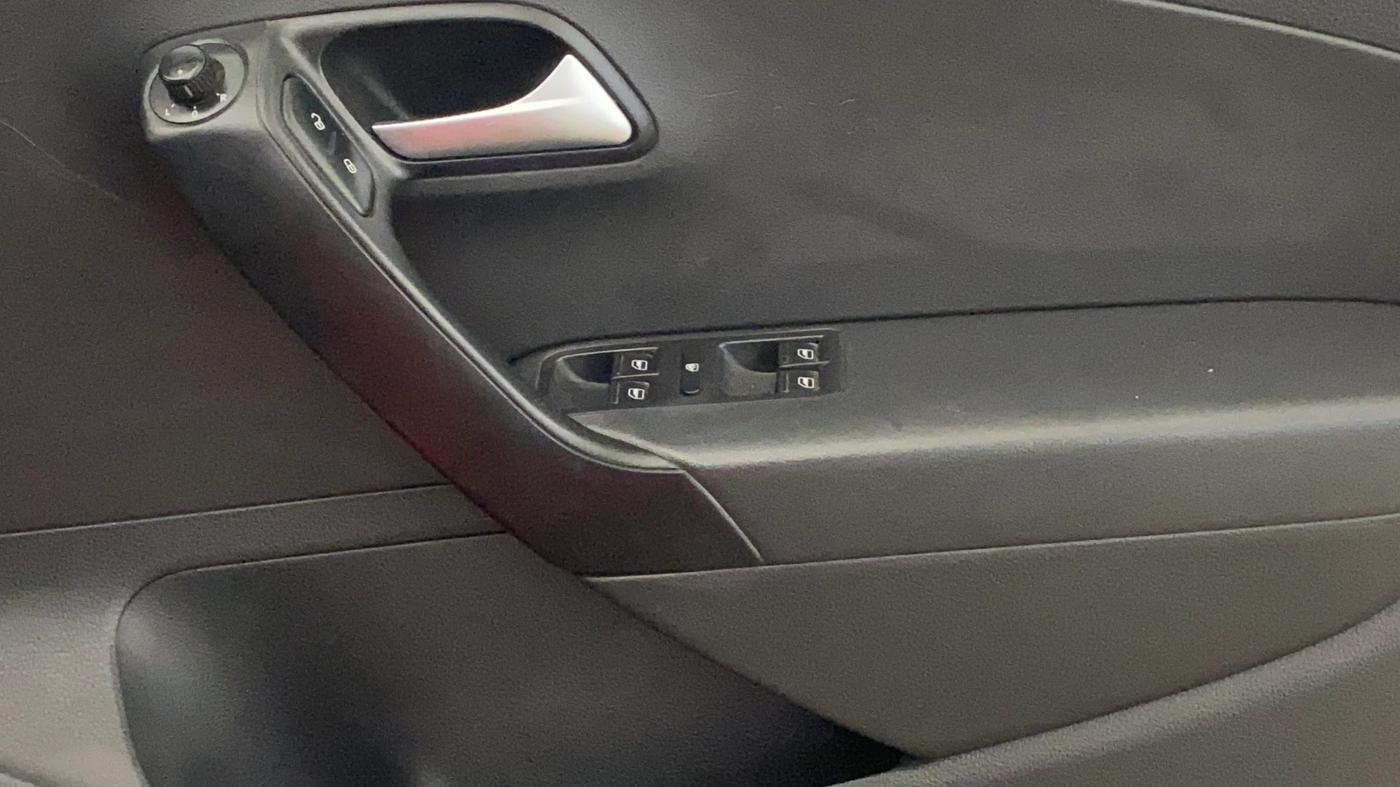 2019 Volkswagen Polo GT TSI AT, Petrol, Automatic, 62,383 km, Driver Side Door Panels Control