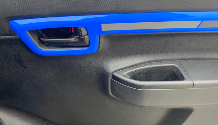 2020 Maruti S PRESSO VXI+, Petrol, Manual, 1,09,933 km, Driver Side Door Panels Control