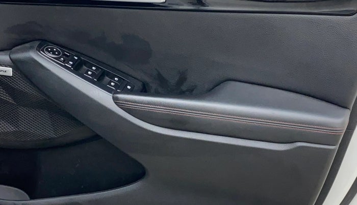 2020 KIA SELTOS GTX PLUS AT 1.5 DIESEL, Diesel, Automatic, 86,719 km, Driver Side Door Panels Control