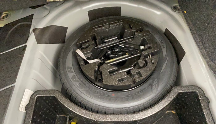 2018 Skoda Rapid AMBITION 1.6 MPI MT, Petrol, Manual, 36,544 km, Spare Tyre