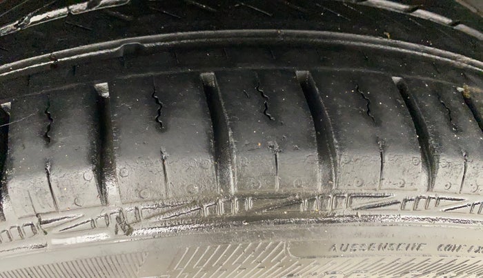 2018 Skoda Rapid AMBITION 1.6 MPI MT, Petrol, Manual, 36,544 km, Right Rear Tyre Tread