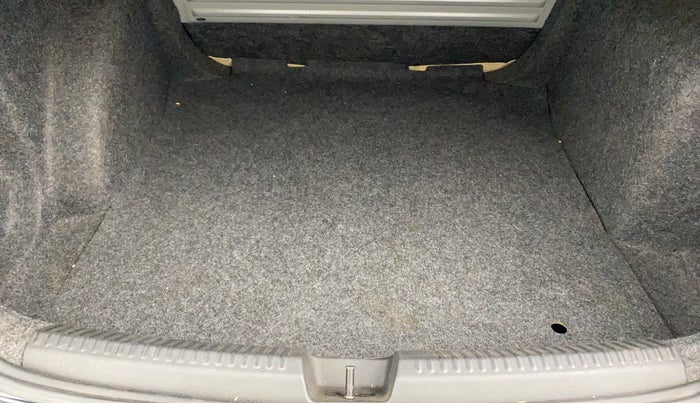 2018 Skoda Rapid AMBITION 1.6 MPI MT, Petrol, Manual, 36,544 km, Boot Inside