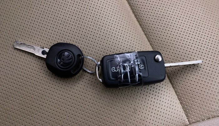 2018 Skoda Rapid AMBITION 1.6 MPI MT, Petrol, Manual, 36,544 km, Key Close Up