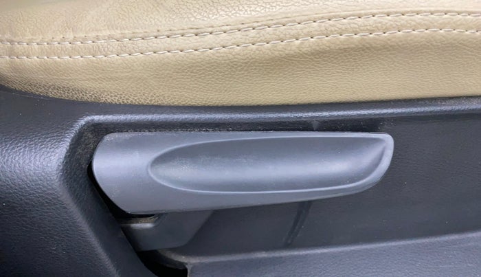 2018 Skoda Rapid AMBITION 1.6 MPI MT, Petrol, Manual, 36,544 km, Driver Side Adjustment Panel