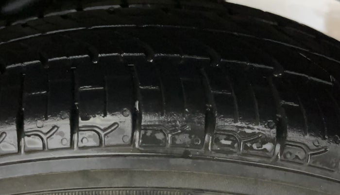 2015 Maruti Alto K10 VXI, Petrol, Manual, 47,742 km, Left Rear Tyre Tread