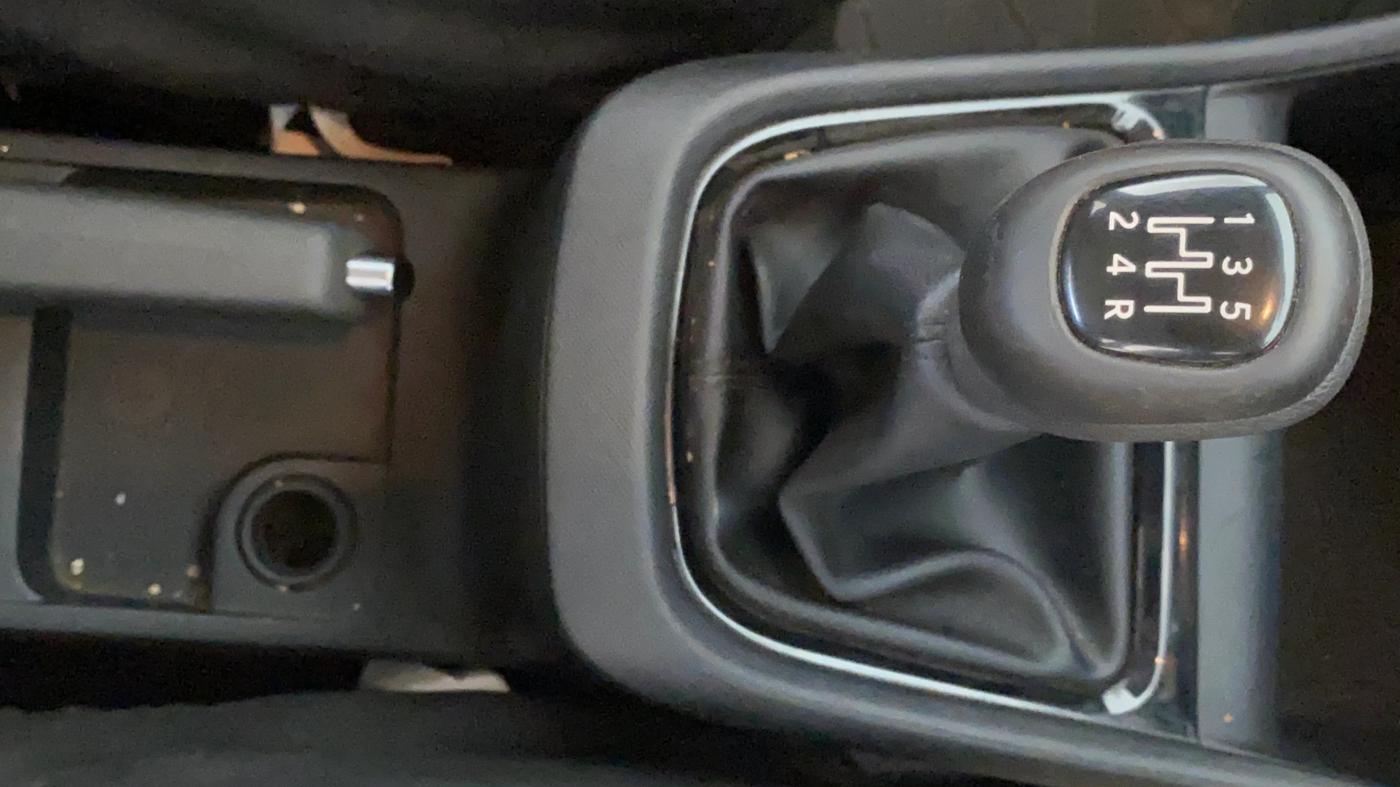 2021 Tata PUNCH ADVENTURE MT, Petrol, Manual, 38,041 km, Gear Lever