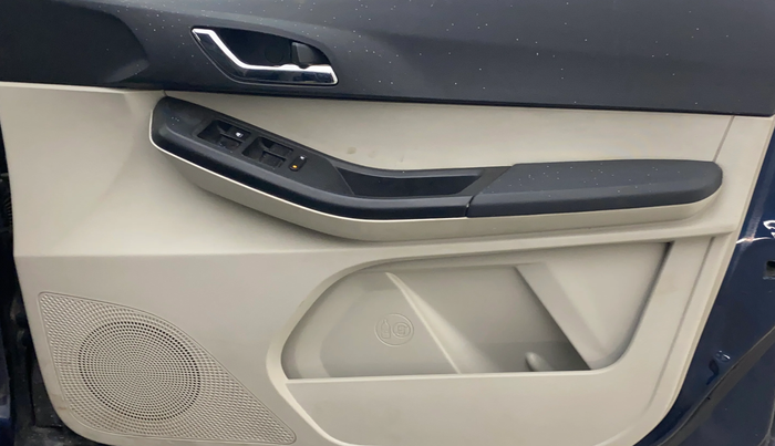 2022 Tata Tiago XZ PLUS CNG, CNG, Manual, 48,024 km, Driver Side Door Panels Control