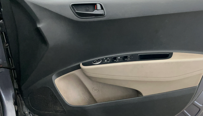 2019 Hyundai Grand i10 MAGNA 1.2 KAPPA VTVT, Petrol, Manual, 72,636 km, Driver Side Door Panels Control
