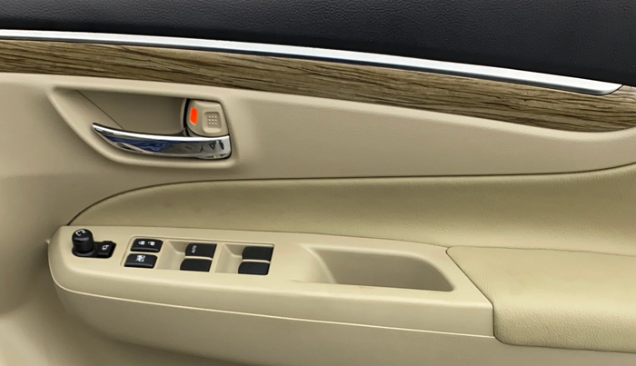 2019 Maruti Ciaz ZETA 1.5 SHVS MT PETROL, Petrol, Manual, 47,063 km, Driver Side Door Panels Control