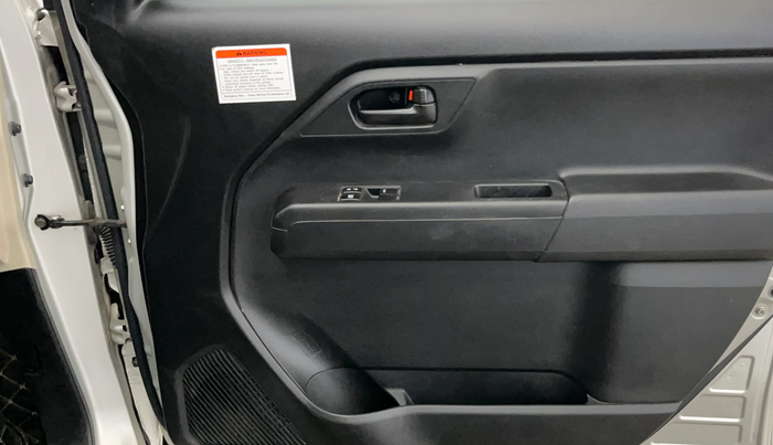 2021 Maruti New Wagon-R LXI CNG 1.0, CNG, Manual, 45,722 km, Driver Side Door Panels Control
