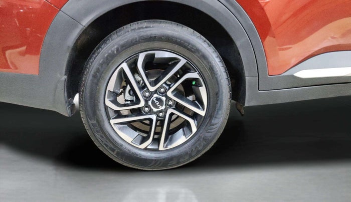 2025 KIA CARENS Luxury Plus 1.5 Turbo Petrol DCT 7 STR, Petrol, Automatic, 7,461 km, Right Rear Wheel