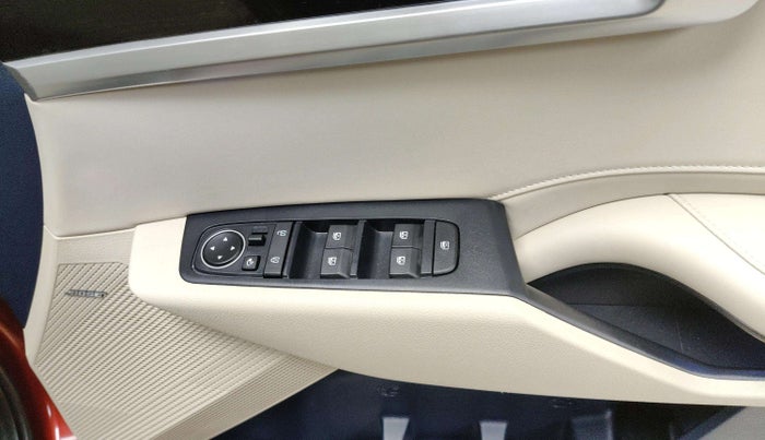 2025 KIA CARENS Luxury Plus 1.5 Turbo Petrol DCT 7 STR, Petrol, Automatic, 7,461 km, Driver Side Door Panels Control