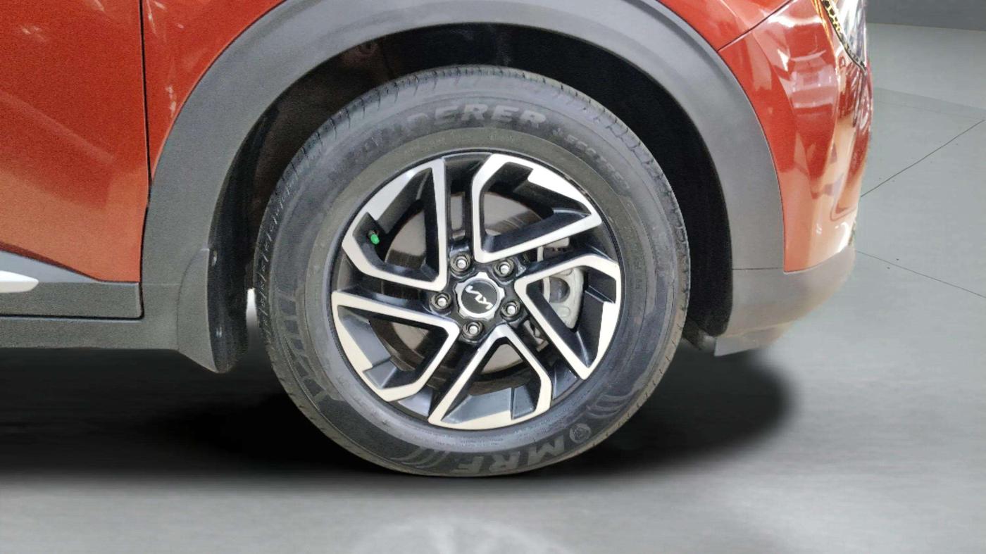 2025 KIA CARENS Luxury Plus 1.5 Turbo Petrol DCT 7 STR, Petrol, Automatic, 7,498 km, Right Front Wheel