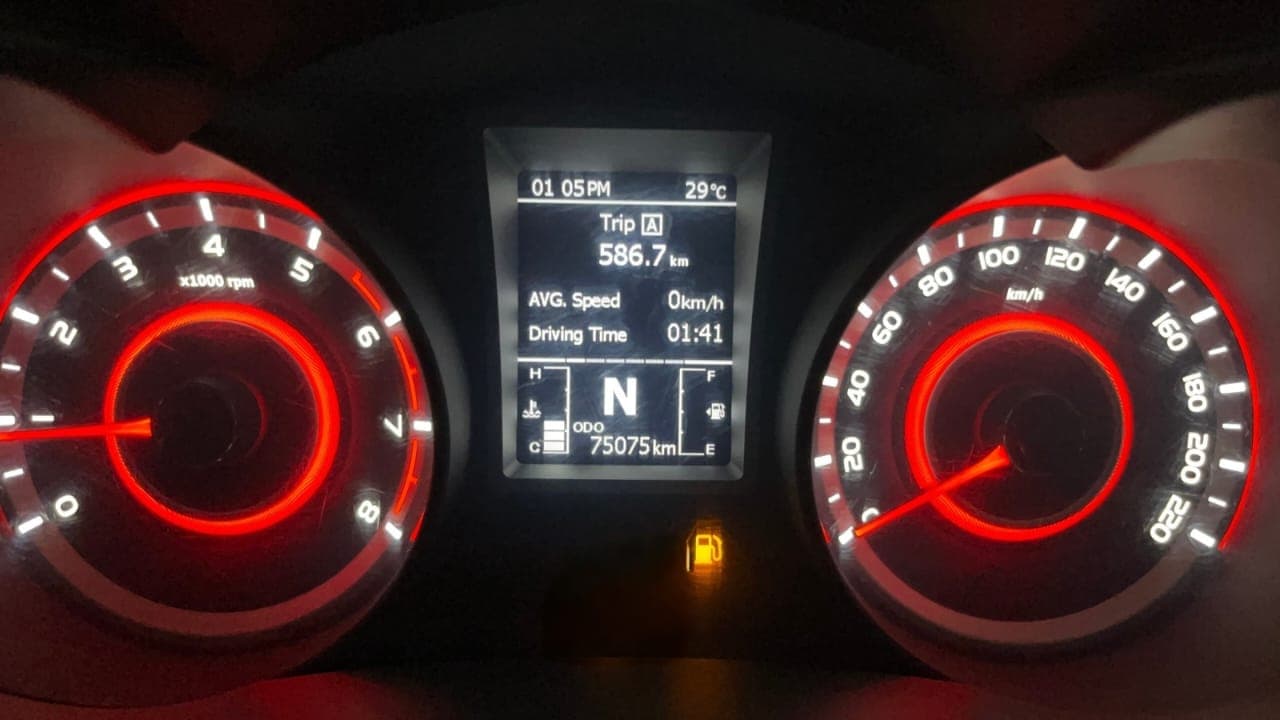 2019 Mahindra XUV300 W8 (O) 1.2 PETROL, Petrol, Manual, 75,026 km, Odometer Image
