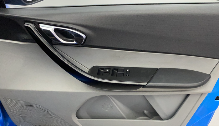 2020 Tata Tiago XZ PLUS DUAL TONE PETROL, Petrol, Manual, 91,700 km, Driver Side Door Panels Control