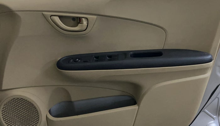 2015 Honda Brio S MT, Petrol, Manual, 39,297 km, Driver Side Door Panels Control