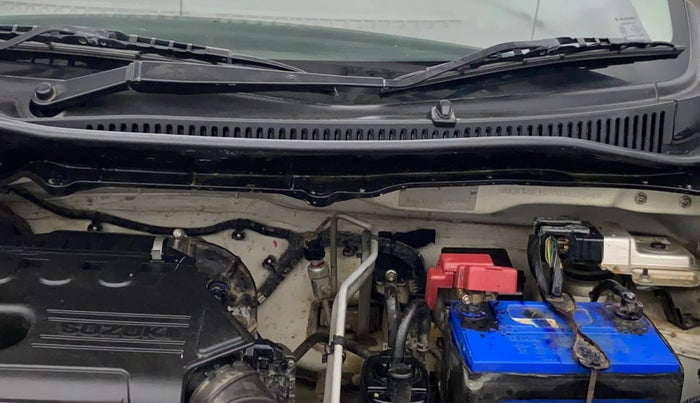 2017 Maruti Wagon R 1.0 VXI AMT, Petrol, Automatic, 39,574 km, Engine View - Left