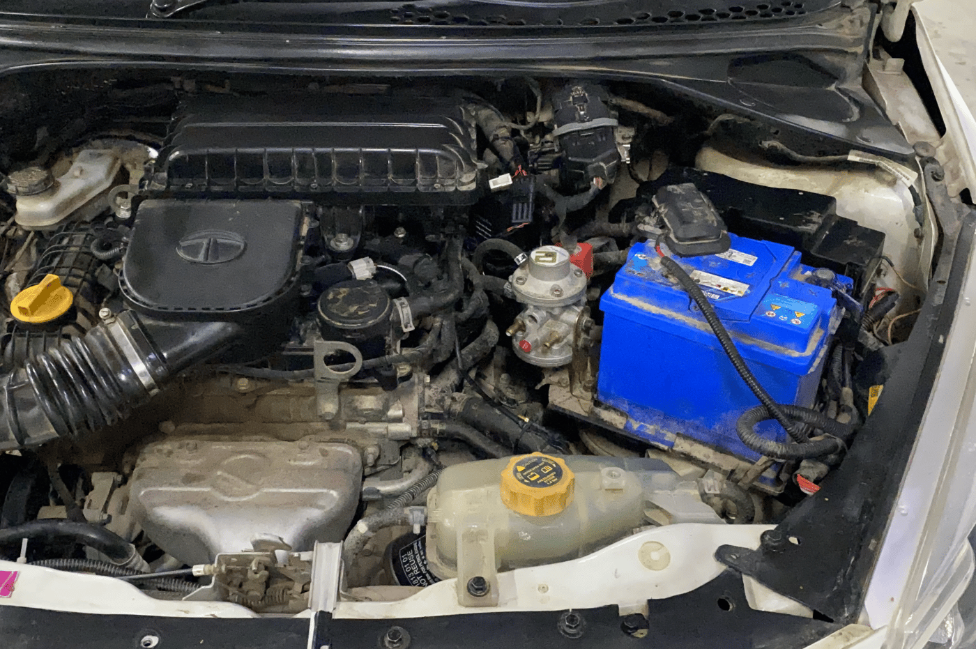 2019 Tata Tiago XM PETROL, CNG, Manual, 54,443 km, Engine View - Left