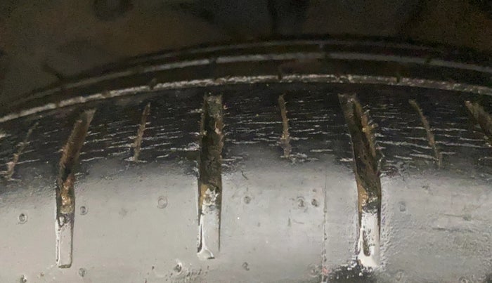 2020 Maruti Baleno ZETA CVT PETROL 1.2, Petrol, Automatic, 33,448 km, Left Front Tyre Tread