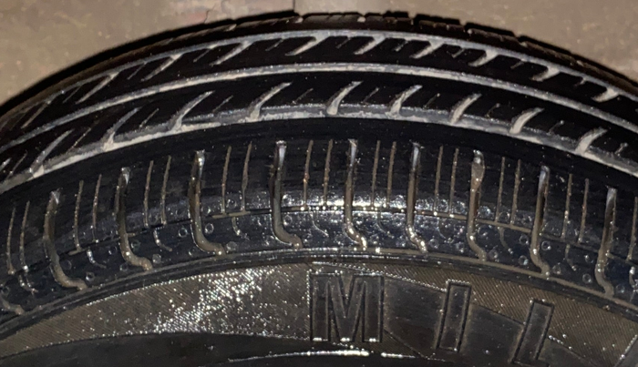 2013 Maruti Wagon R 1.0 LXI, Petrol, Manual, 23,167 km, Right Front Tyre Tread