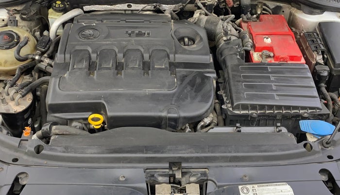 2013 Skoda Octavia ELEGANCE 2.0 TDI AT, Diesel, Automatic, 72,639 km, Engine View