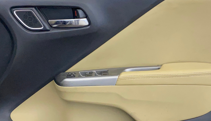 2017 Honda City 1.5L I-VTEC VX CVT, CNG, Automatic, 76,207 km, Driver Side Door Panels Control