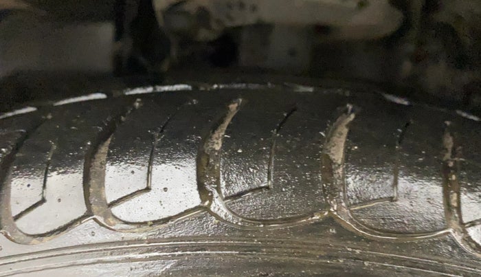 2016 Tata Tiago XZ PETROL, Petrol, Manual, 12,101 km, Left Front Tyre Tread