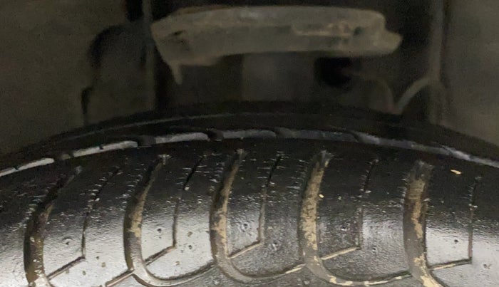 2016 Tata Tiago XZ PETROL, Petrol, Manual, 12,101 km, Right Front Tyre Tread