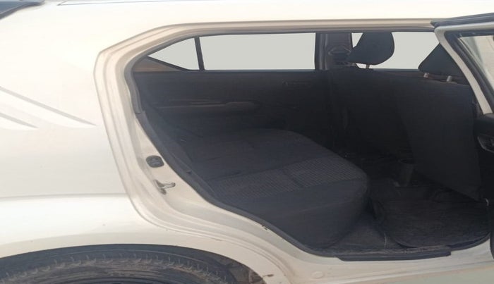 2018 Maruti IGNIS SIGMA 1.2, Petrol, Manual, 65,580 km, Right Side Rear Door Cabin