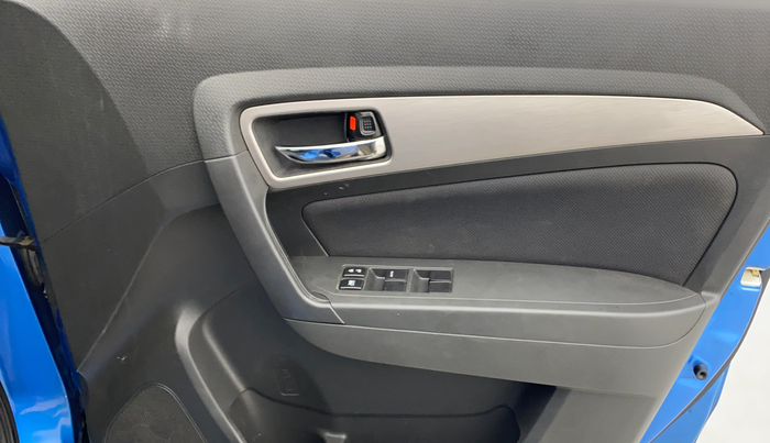 2016 Maruti Vitara Brezza ZDI PLUS, Diesel, Manual, 39,724 km, Driver Side Door Panels Control