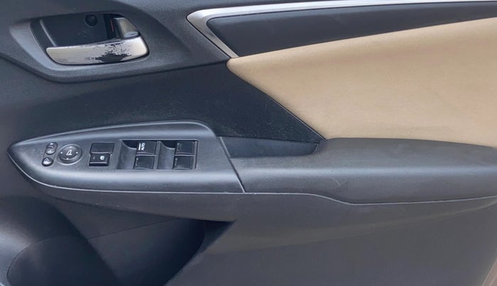 2016 Honda Jazz 1.2L I-VTEC V AT, Petrol, Automatic, 72,419 km, Driver Side Door Panels Control