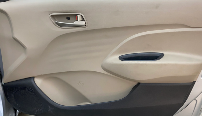 2018 Hyundai NEW SANTRO SPORTZ CNG, CNG, Manual, 54,174 km, Driver Side Door Panels Control