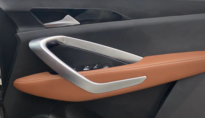 2022 MG HECTOR PLUS SHARP 2.0 DIESEL TURBO MT 6-STR, Diesel, Manual, 40,471 km, Driver Side Door Panels Control