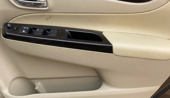 2016 Maruti Ciaz ZXI+, Petrol, Manual, 84,334 km, Driver Side Door Panels Control