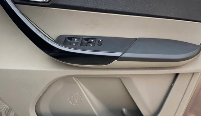 2017 Tata Tiago XZ PETROL, Petrol, Manual, 95,540 km, Driver Side Door Panels Control