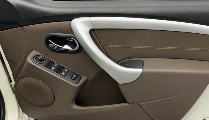 2016 Renault Duster 110 PS RXZ 4X2 AMT DIESEL, Diesel, Automatic, 1,14,773 km, Driver Side Door Panels Control