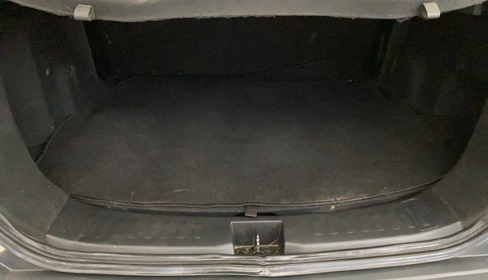 2020 Tata Harrier XM 2.0L KRYOTEC, Diesel, Manual, 95,786 km, Boot Inside