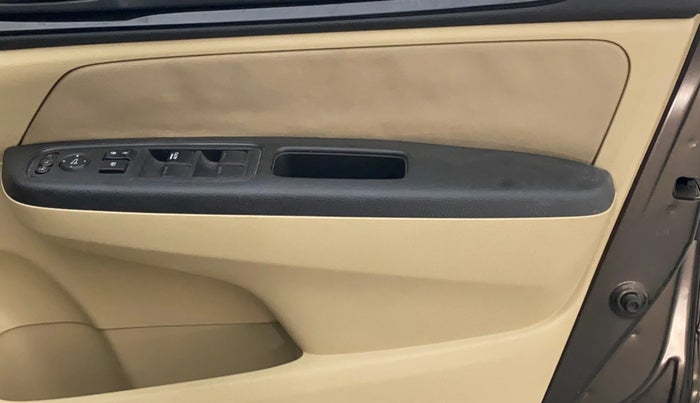 2018 Honda Amaze 1.2L I-VTEC S, Petrol, Manual, 38,144 km, Driver Side Door Panels Control