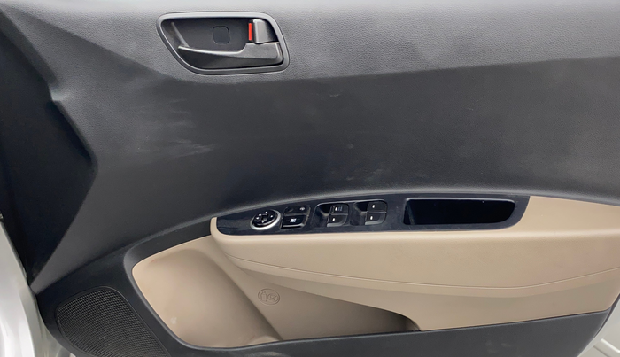 2016 Hyundai Grand i10 MAGNA AT 1.2 KAPPA VTVT, Petrol, Automatic, 64,815 km, Driver Side Door Panels Control