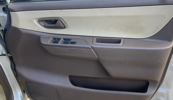 2012 Maruti Zen Estilo VXI, Petrol, Manual, 91,525 km, Driver Side Door Panels Control