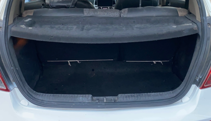 2013 Hyundai i20 SPORTZ 1.2, Petrol, Manual, 1,08,458 km, Boot Inside