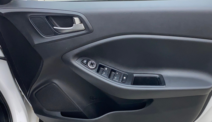 2015 Hyundai i20 Active 1.4 SX, Diesel, Manual, 51,151 km, Driver Side Door Panels Control