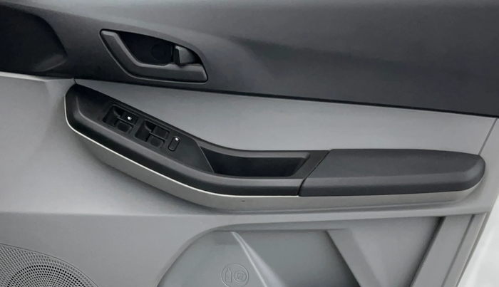 2022 Tata Tiago XT CNG, CNG, Manual, 27,376 km, Driver Side Door Panels Control