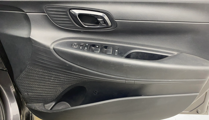 2021 Hyundai NEW I20 SPORTZ 1.2 MT, Petrol, Manual, 46,135 km, Driver Side Door Panels Control