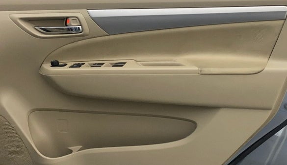 2016 Maruti Ertiga ZXI, Petrol, Manual, 21,078 km, Driver Side Door Panels Control