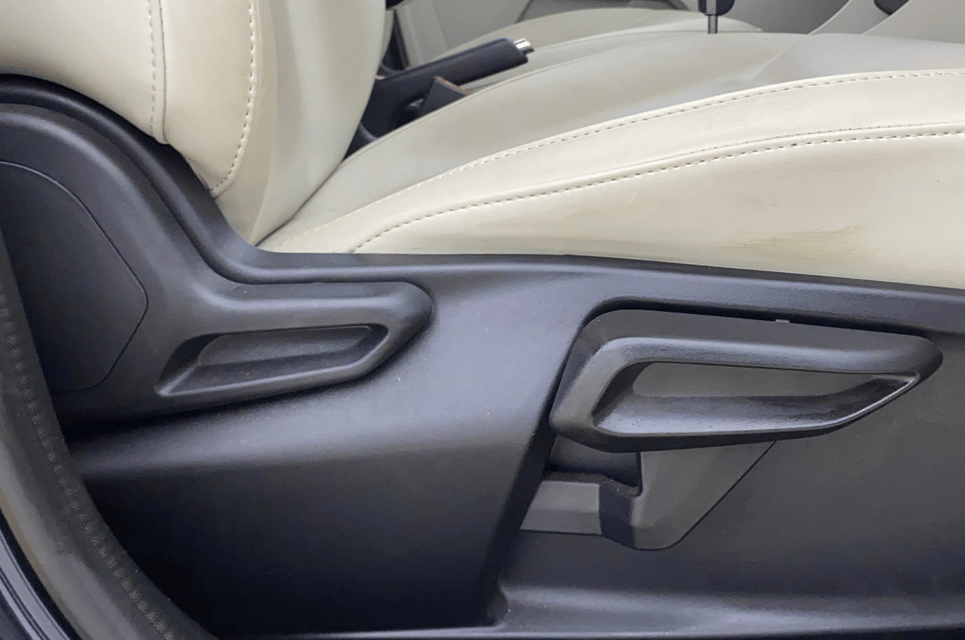 2024 Tata TIGOR XZA Plus iCNG , CNG, Automatic, 10,554 km, Driver Side Adjustment Panel