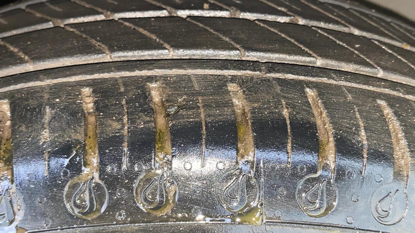2024 Tata TIGOR XZA Plus iCNG , CNG, Automatic, 10,554 km, Left Front Tyre Tread