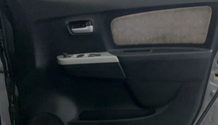 2015 Maruti Wagon R 1.0 VXI, Petrol, Manual, 30,312 km, Driver Side Door Panels Control